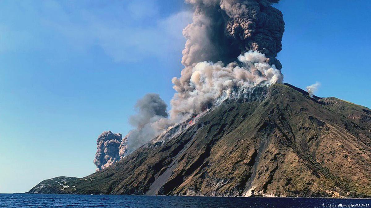 pochivka-kalabria-lipari-panarea-stromboli-web-turs-почивка-калабрия-липари-панарея-стромболи